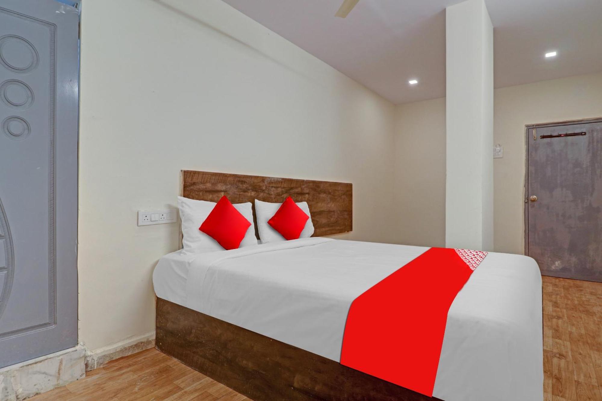 Hotel O R Square Bn Reddy Sururnagar Bagian luar foto