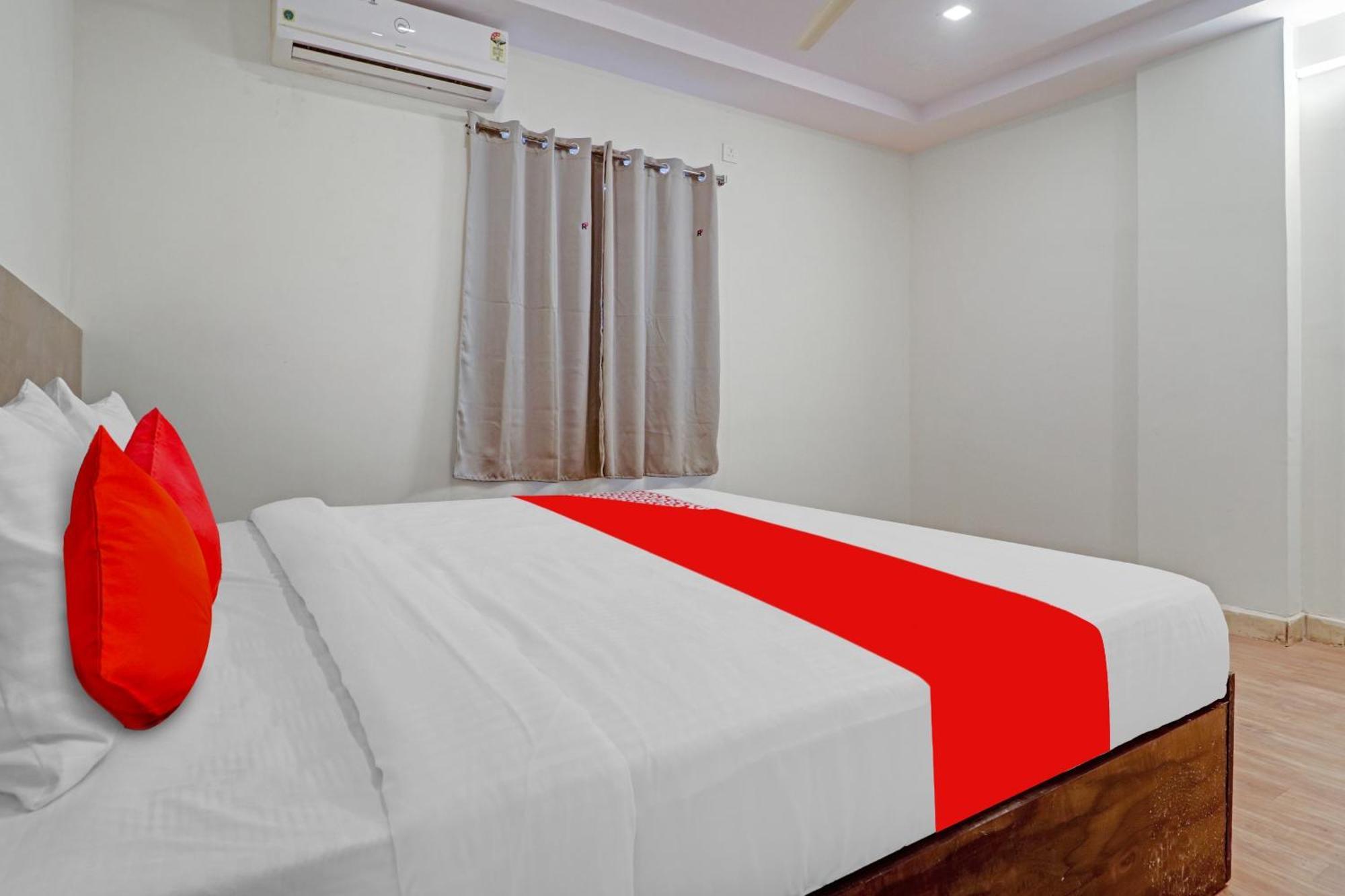 Hotel O R Square Bn Reddy Sururnagar Bagian luar foto