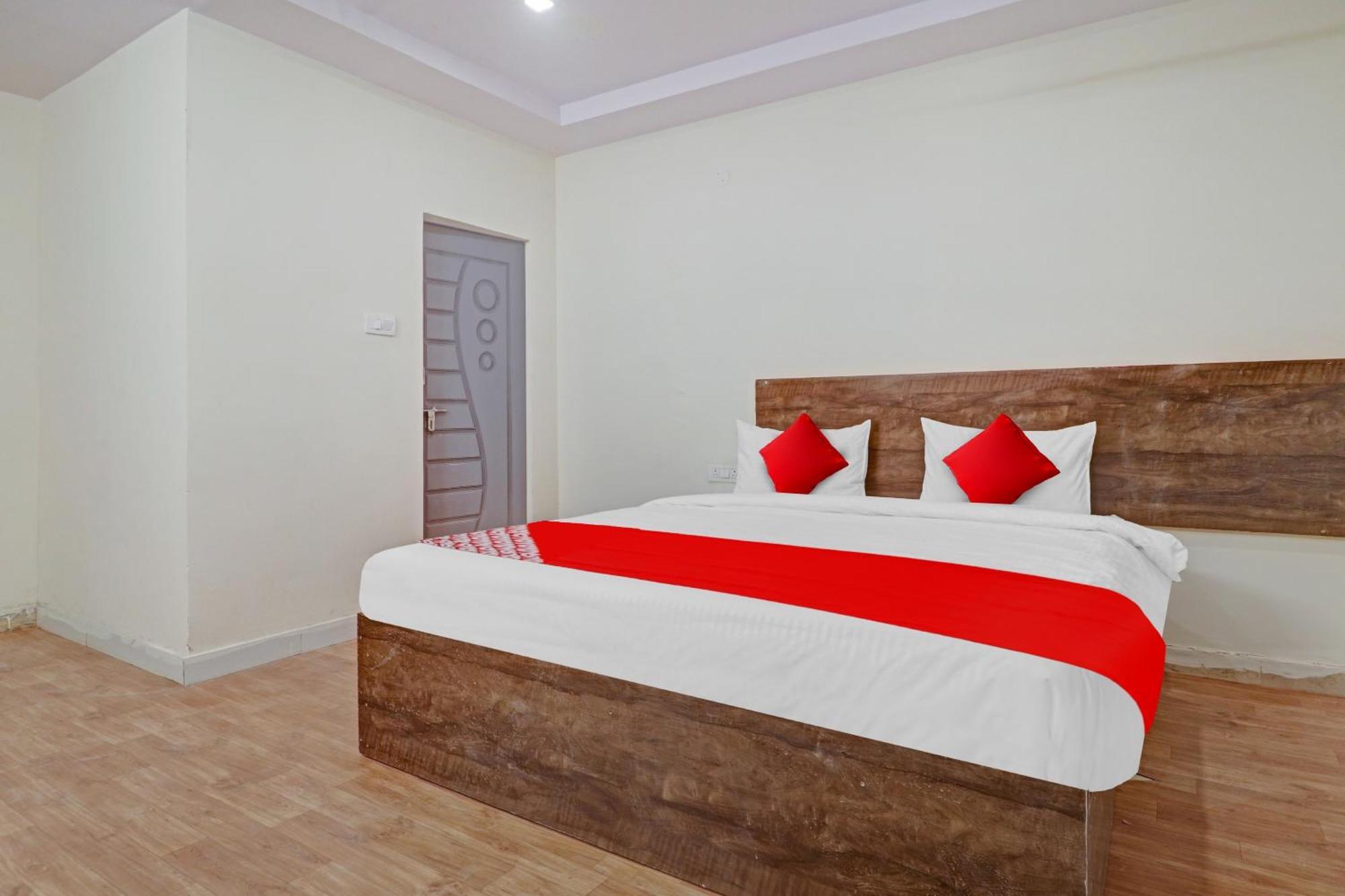 Hotel O R Square Bn Reddy Sururnagar Bagian luar foto
